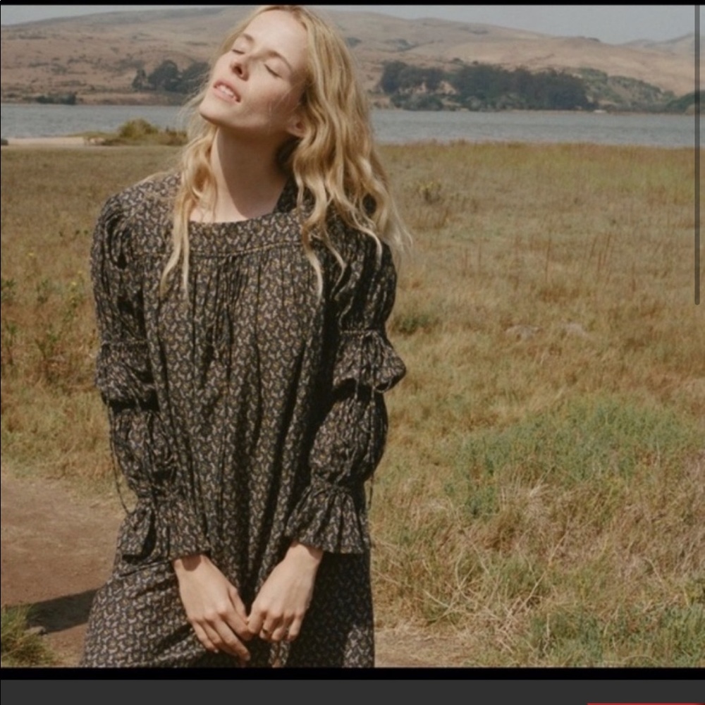 ISO . Doen buttercup dress black . Xs / S